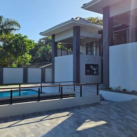 Casa De Luxe Hotell Ballito Exteriör bild