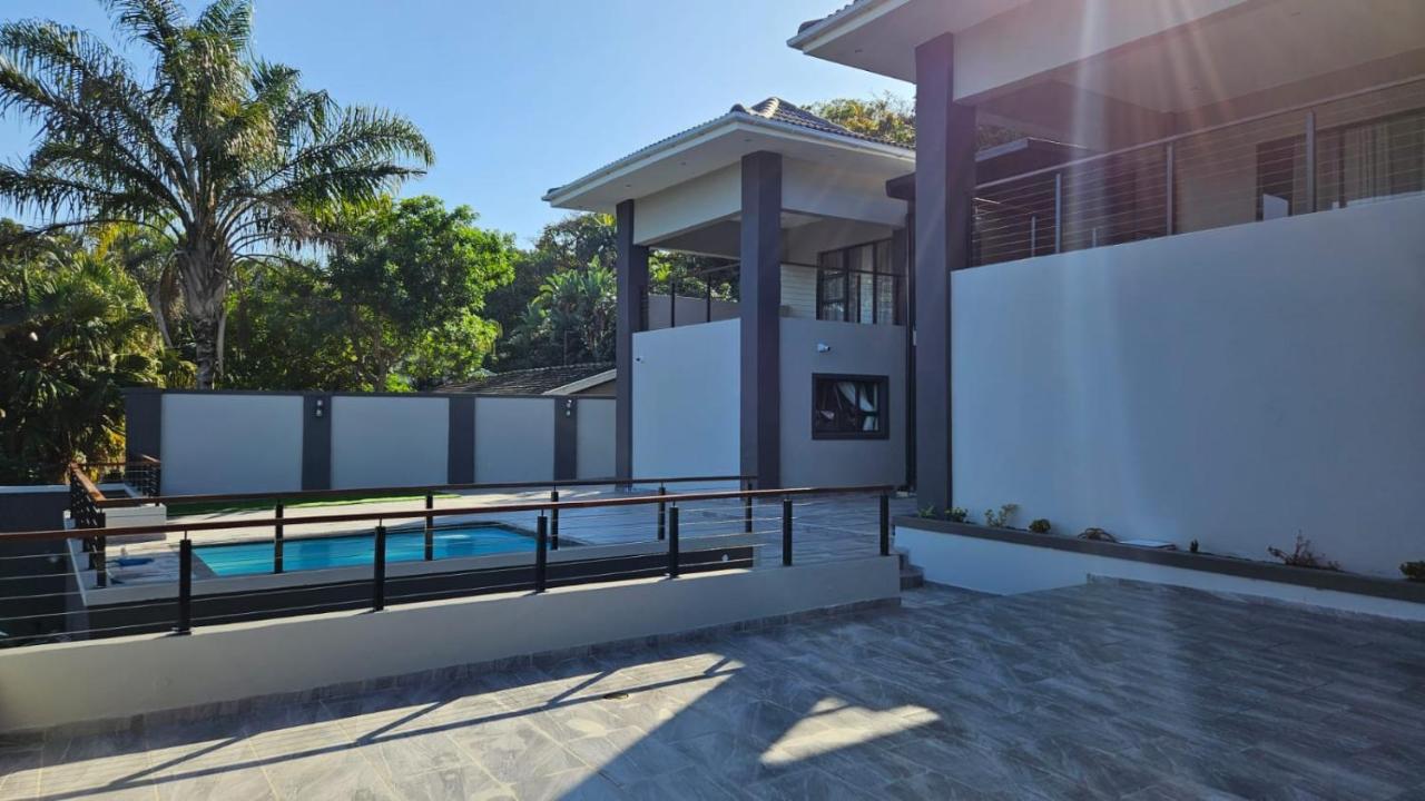 Casa De Luxe Hotell Ballito Exteriör bild